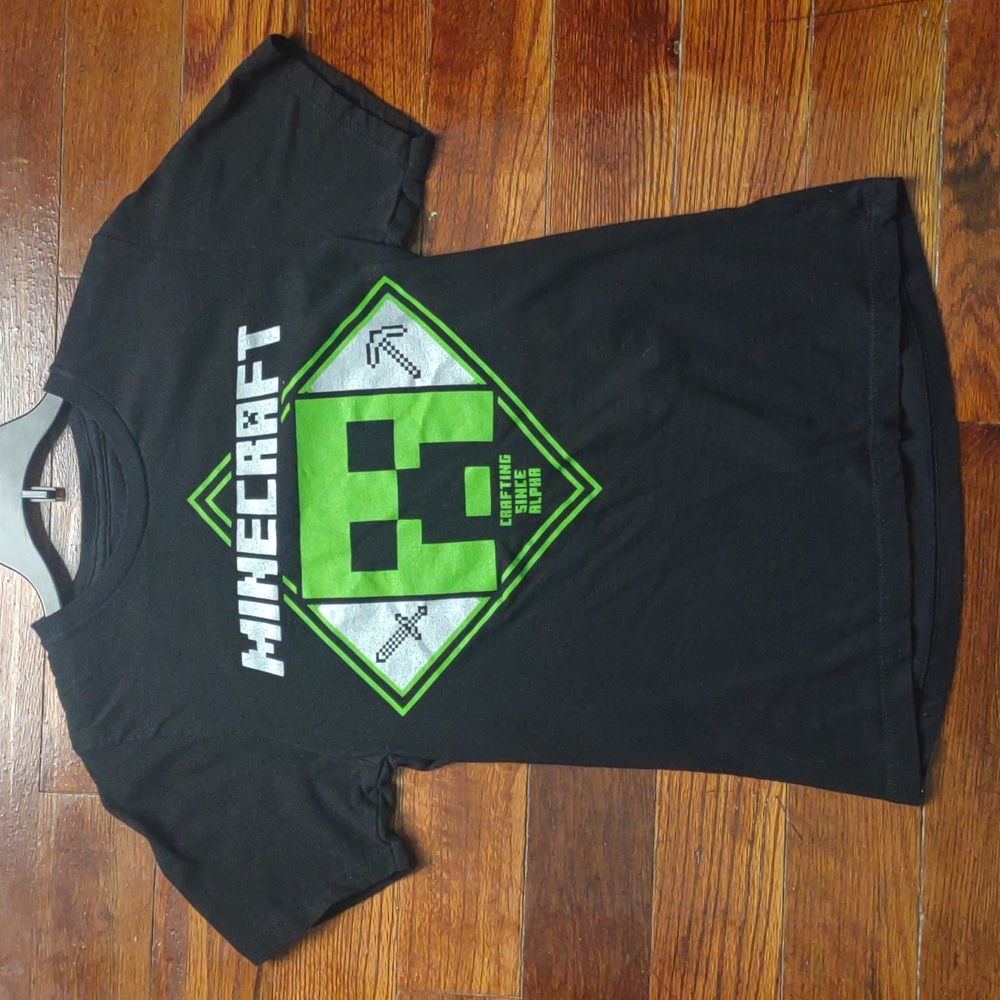 Minecraft medium (10-12) shirt